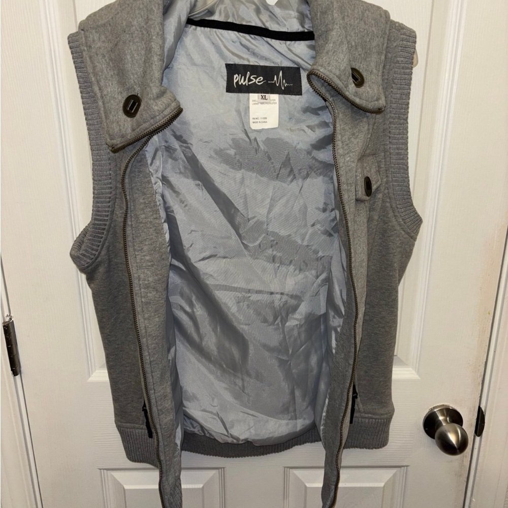 BURTON Women's DryRide Star Hooded Full-Zip Vest - Picture 7 of 8